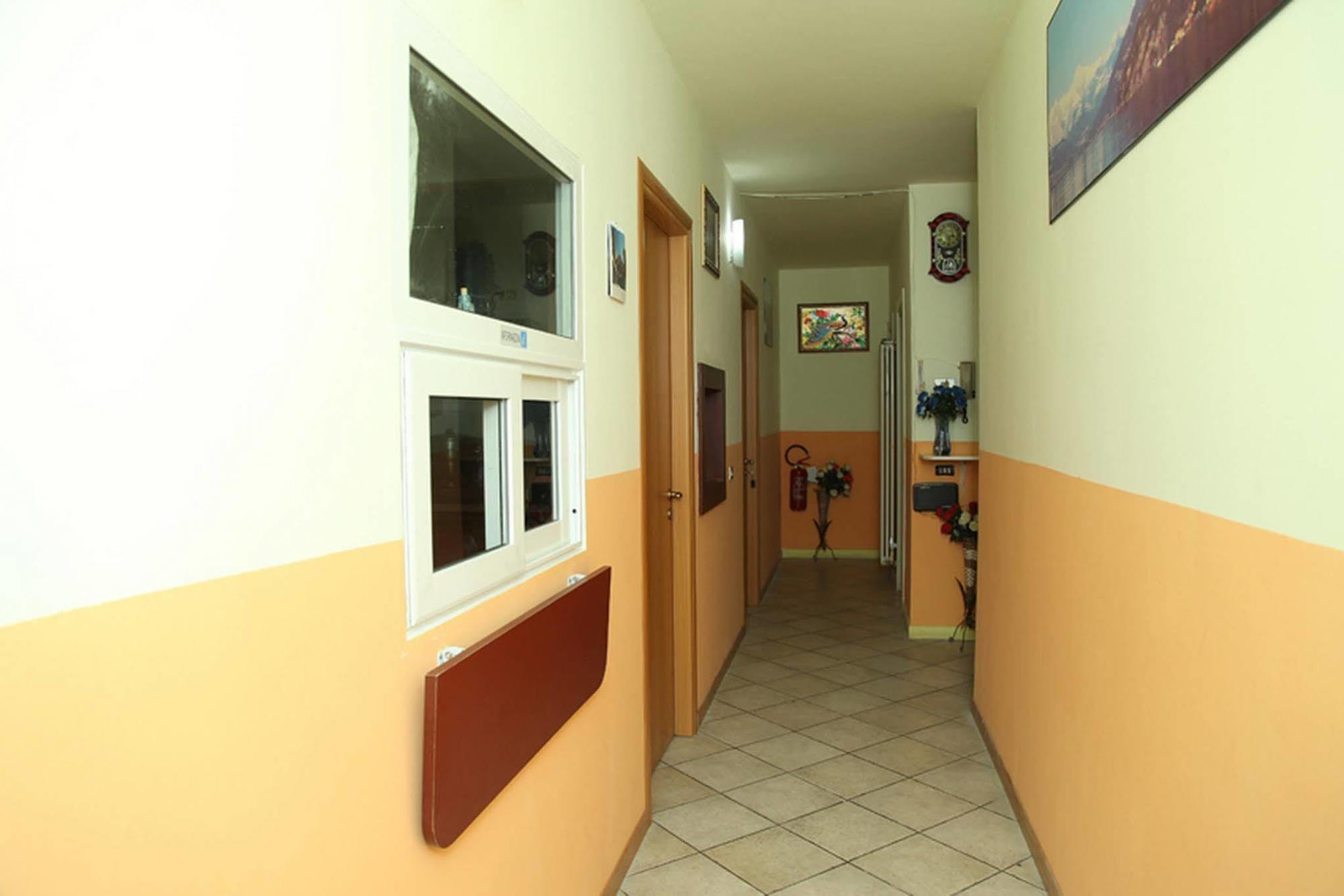 מלון מילאנו Lovely House מראה חיצוני תמונה